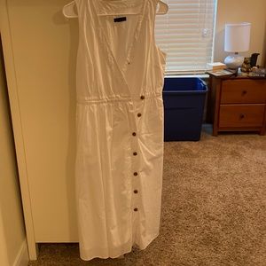 J Crew Size 4 White Button Front with Hidden Pockets